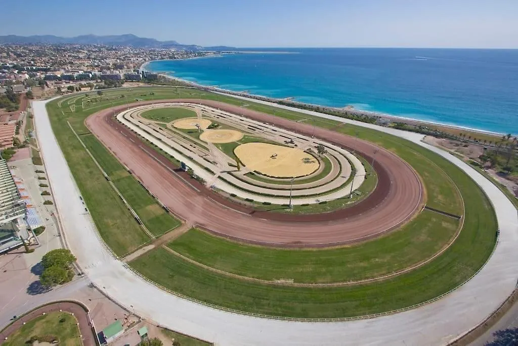 Splendide T2, 200M De La Mer, Climatise, Parking Cagnes-sur-Mer